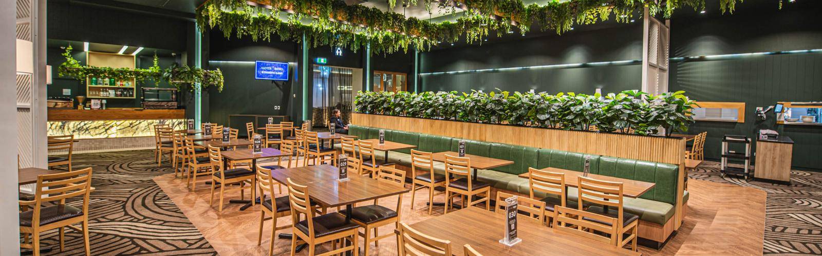 Lloyds Bistro
